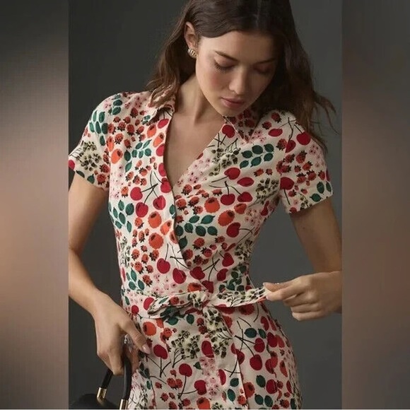 Anthropologie Maeve Red and Green Floral romper with Flutter Sleeves size 8 - Picture 2 of 13